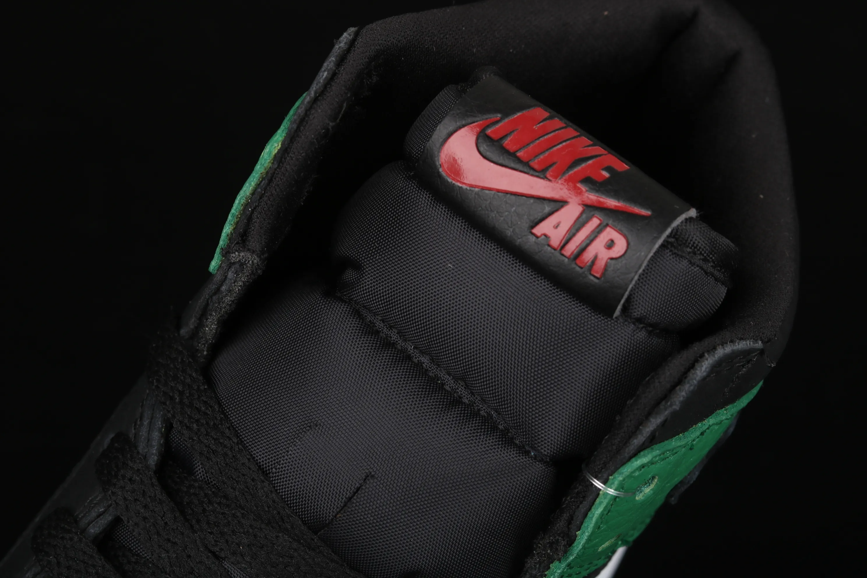 All categories Air Jordan Jordan series basketball shoes Air Jordan 1 High Air Jordan 1 "Pine Green" AJ1 Joe 1 retro black and green 555088-030